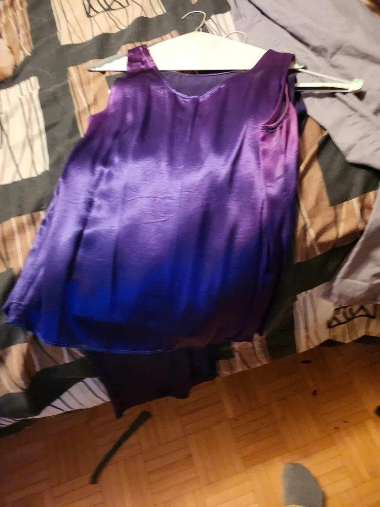 Women's luxury suit image indicator(3)