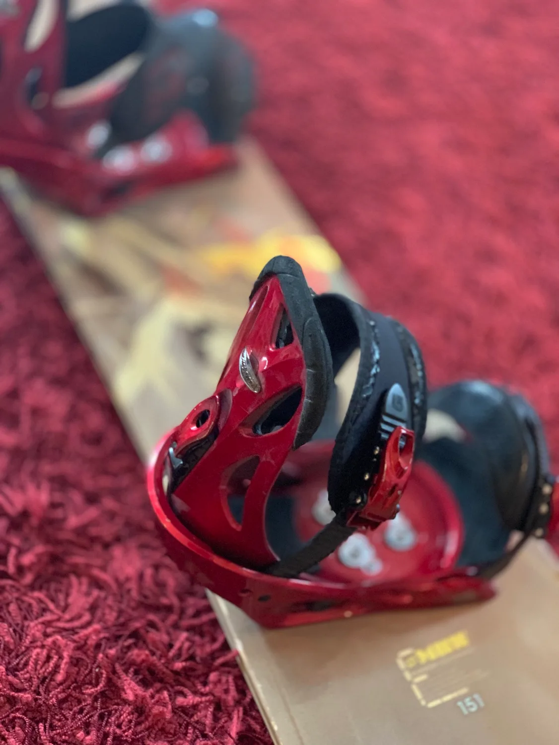 Morrow Snowboard with Bindings image indicator(3)