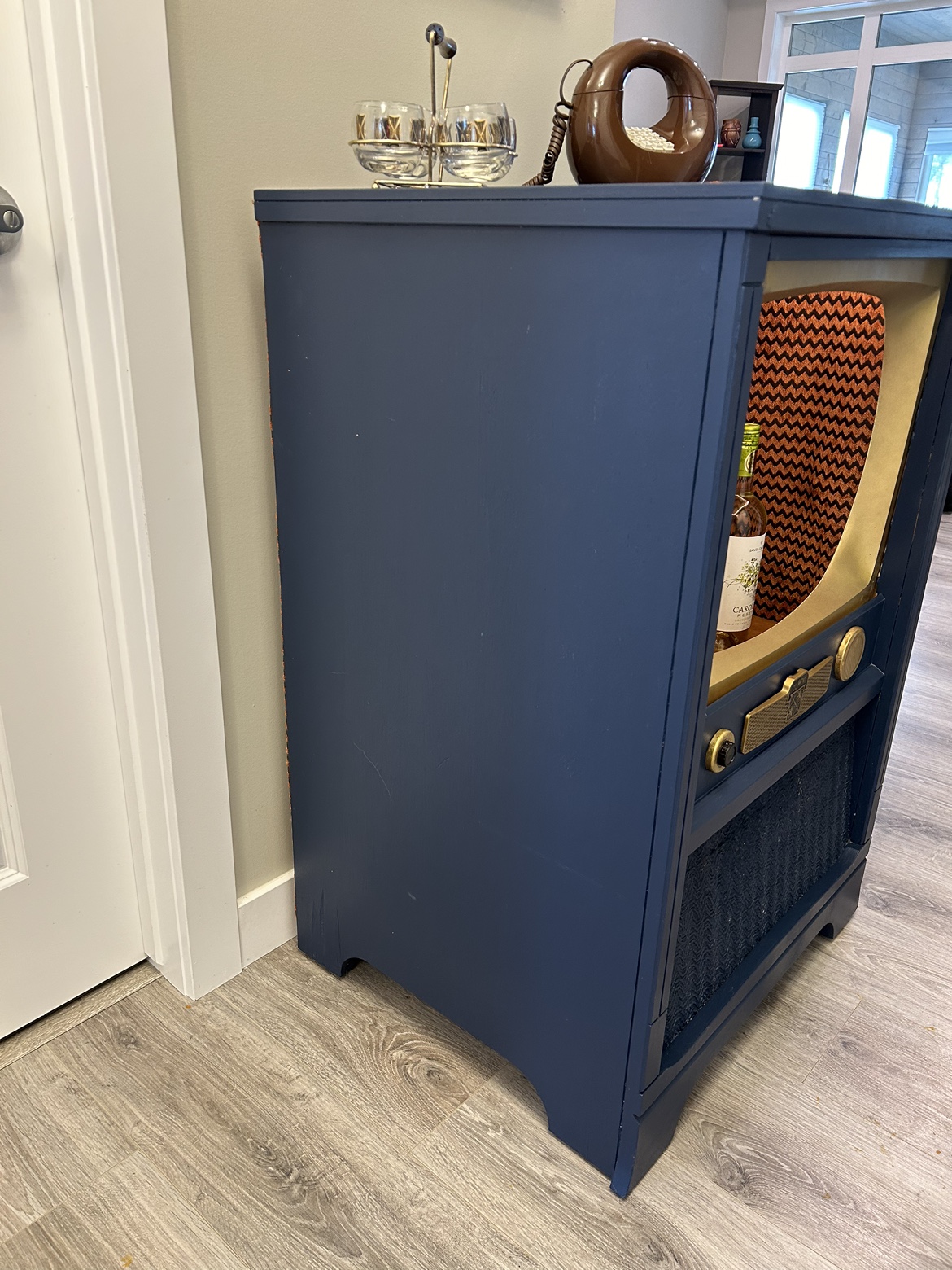 Vintage TV Bar Cart - photo 4