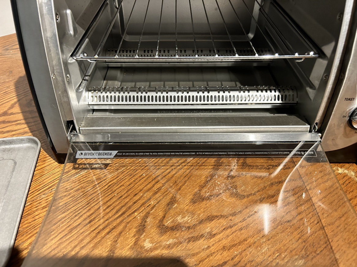 Black & Decker Toaster Oven - photo 2