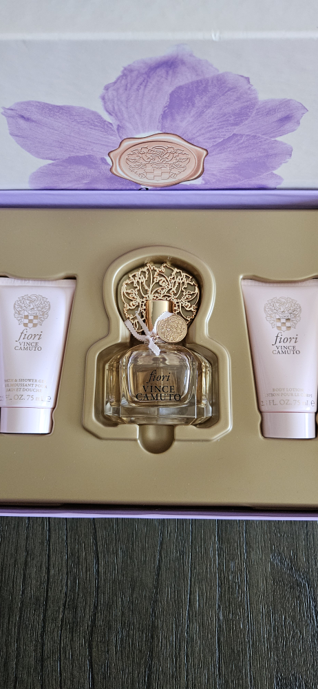 Vince Camuto Fiori Perfume Gift Set - photo 3