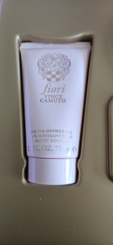 Vince Camuto Fiori Perfume Gift Set - photo 4