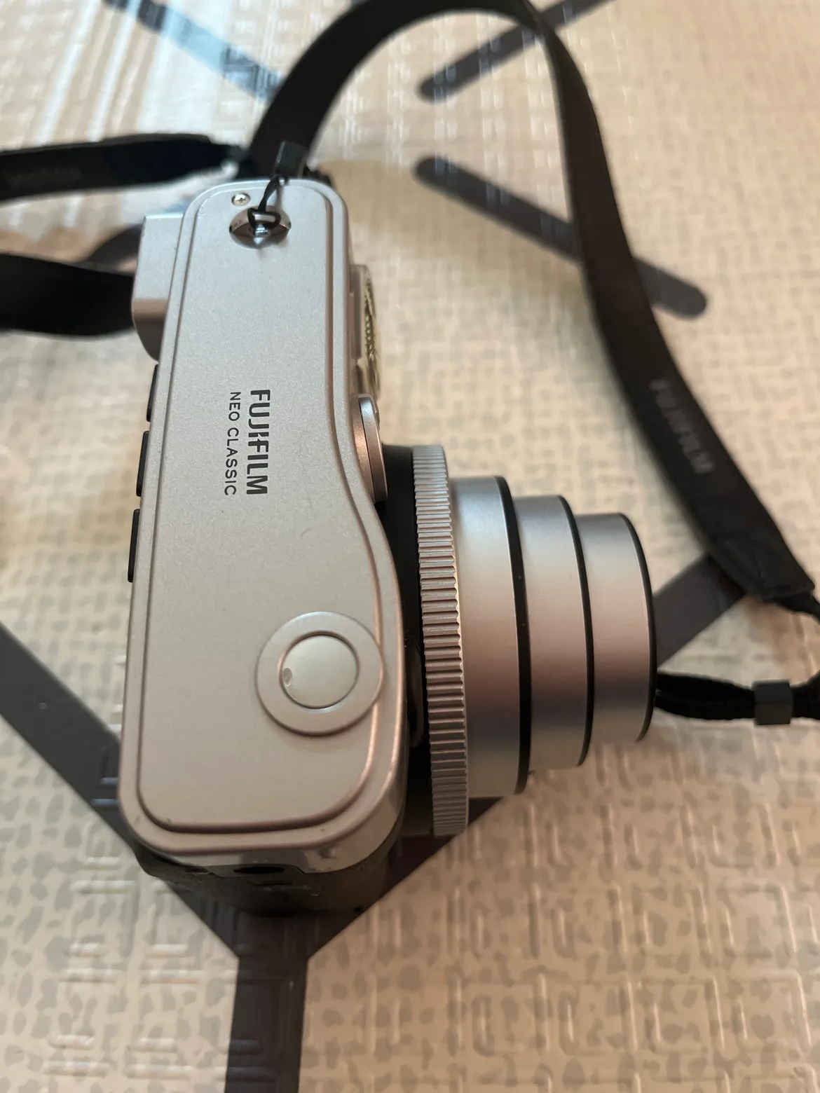 Fujifilm Instax Mini 90 Neo Classic Camera image indicator(3)