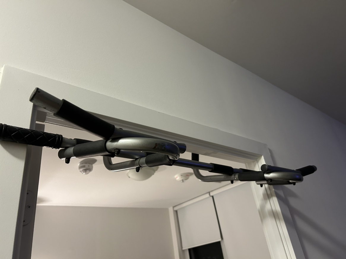Over the Door Pull Up Bar - photo 2