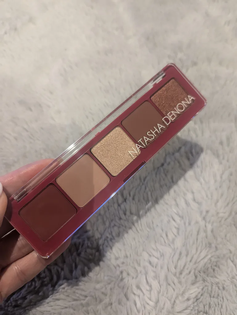 Natasha Denona Eyeshadow Palette image indicator(2)