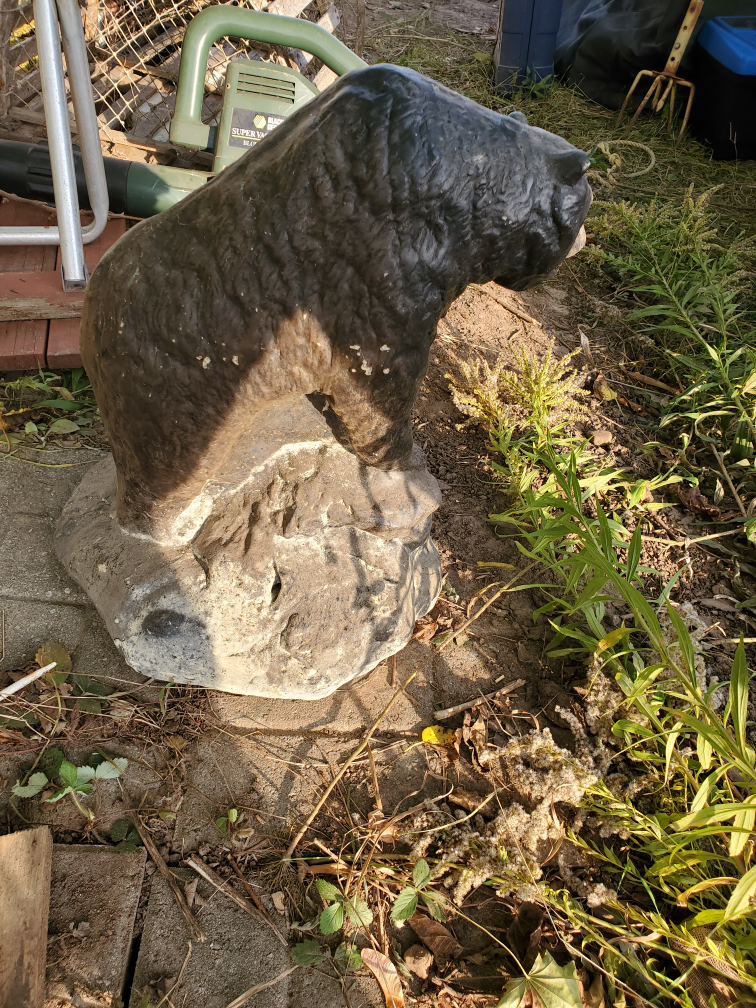 Concrete Bear Statue - photo 3