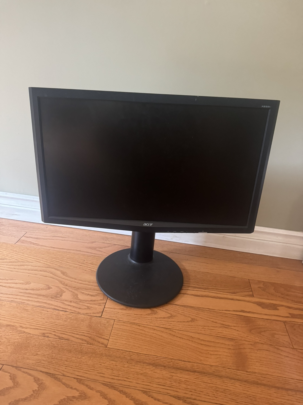 Acer 24 inch Monitor - Widescreen - Portrait
