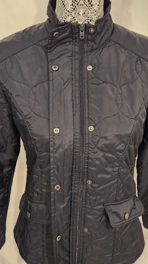 Women's Black Quilted Jacket Size M image indicator(2)