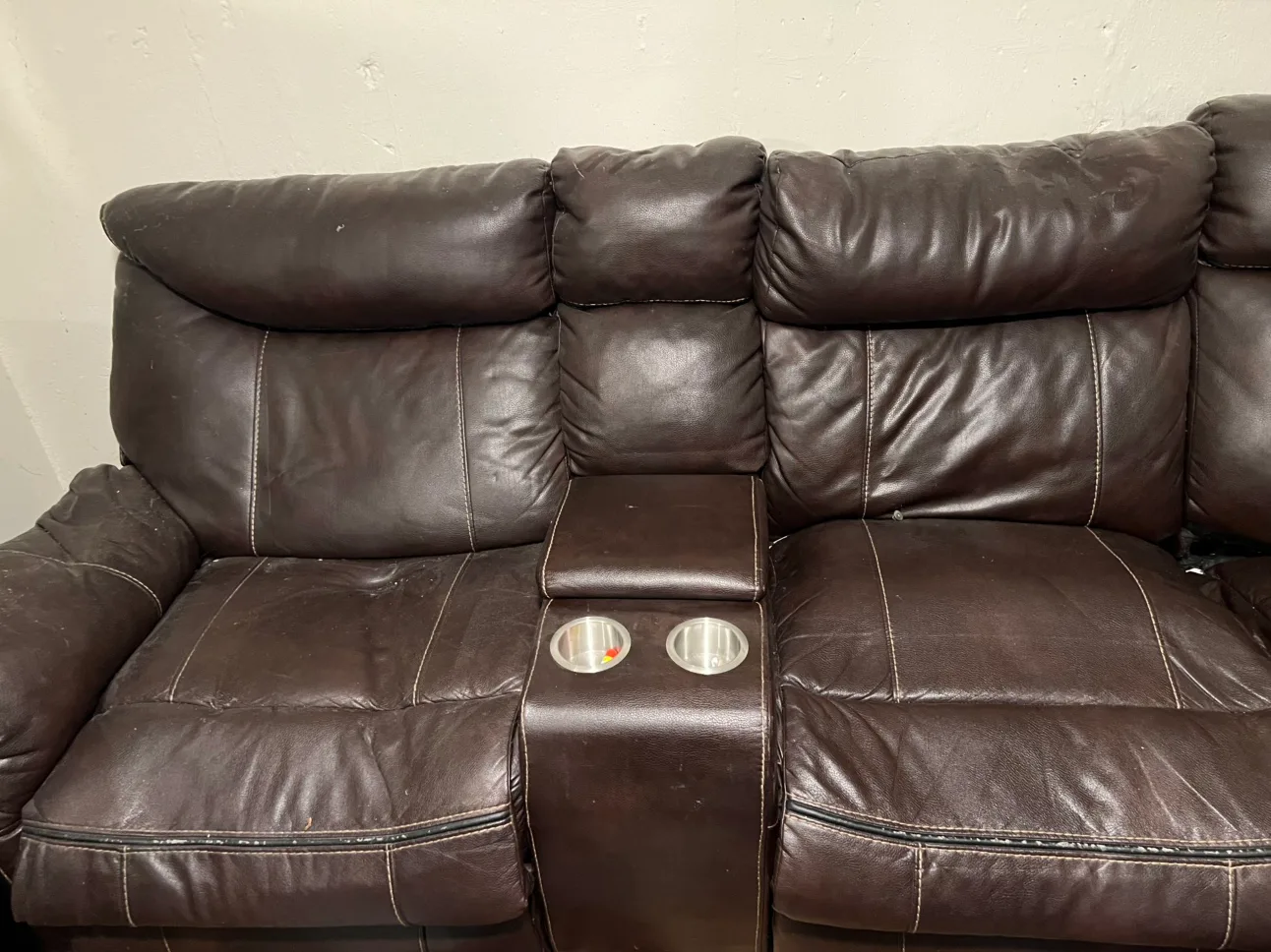 Brown Leather Sectional Sofa image indicator(4)