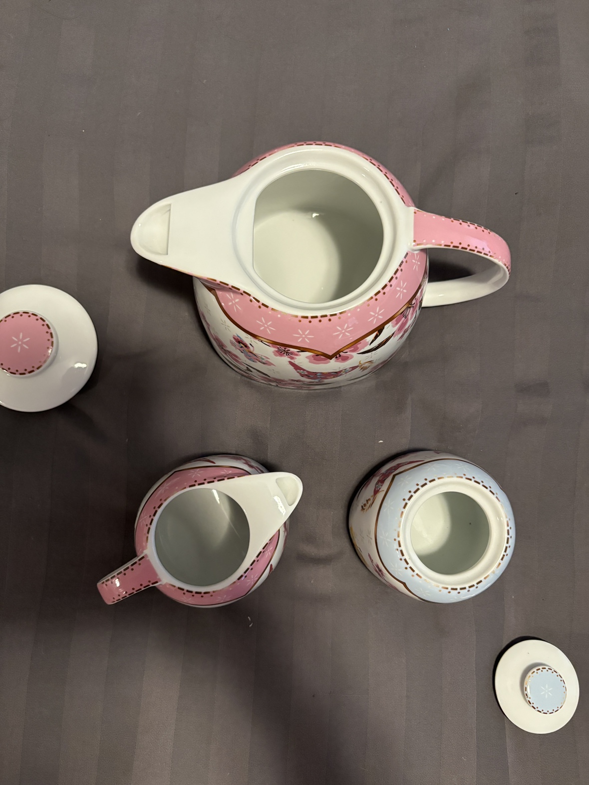 Royal Elfreda Teapot, Creamer, and Sugar Bowl Set - photo 4