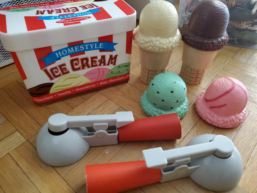 Melissa and doug  Ice Cream Playset thumbnail