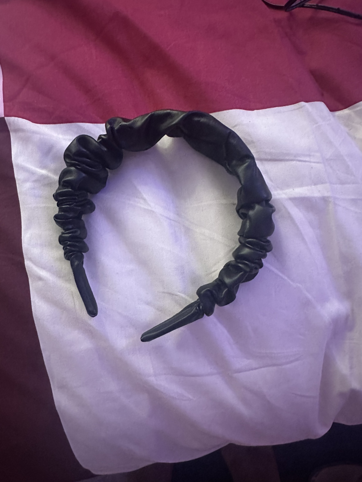 e.l.f. 16HR Camo Concealer in Medium Beige and hair band - photo 3
