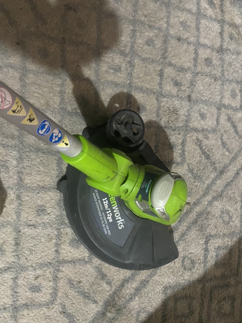 Greenworks 12in 40-Volt Cordless String Trimmer - photo 2