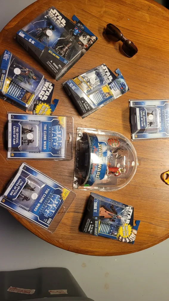 Star Wars Figures in Box image indicator(3)