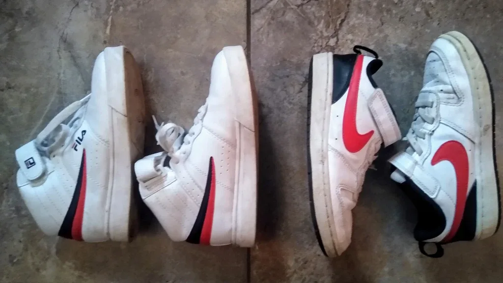 Size 1 Kid's Running Shoes image indicator(2)