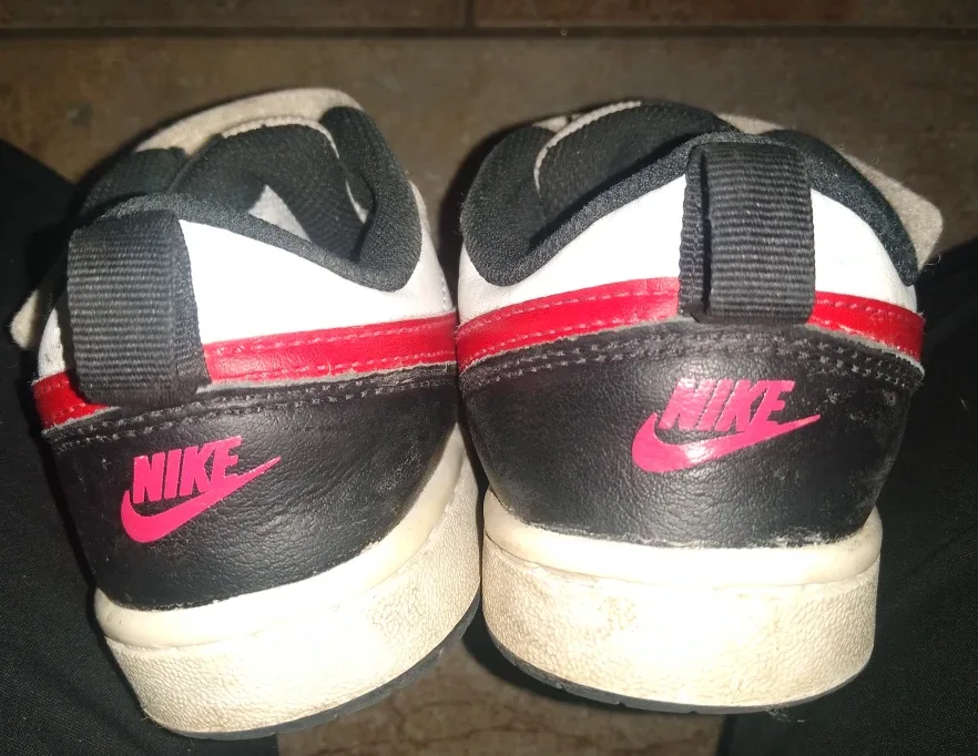 Size 1 Kid's Running Shoes image indicator(4)