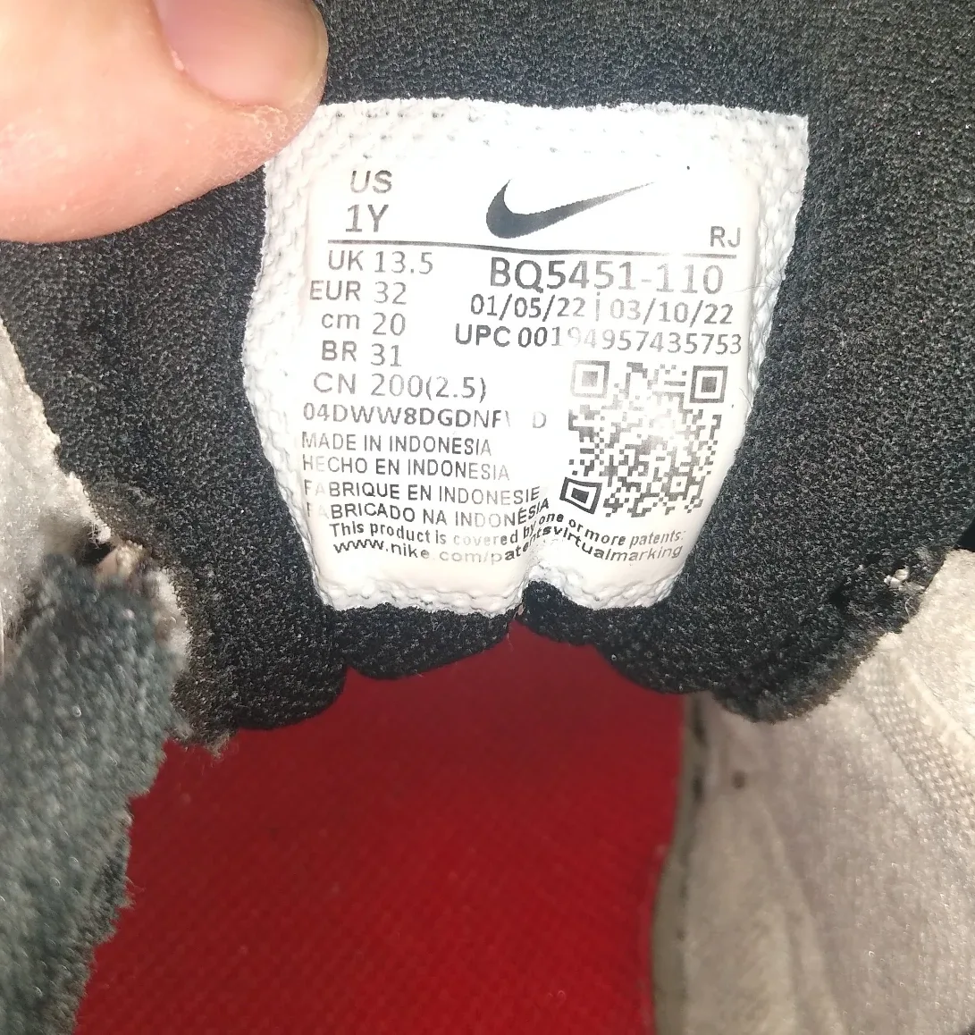 Size 1 Kid's Running Shoes image indicator(6)