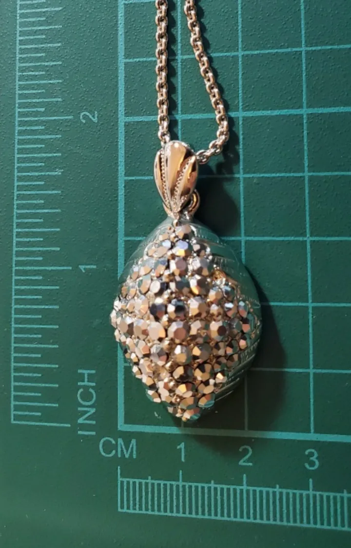 Silver Tone Rhinestone Necklace and Earrings Set image indicator(4)