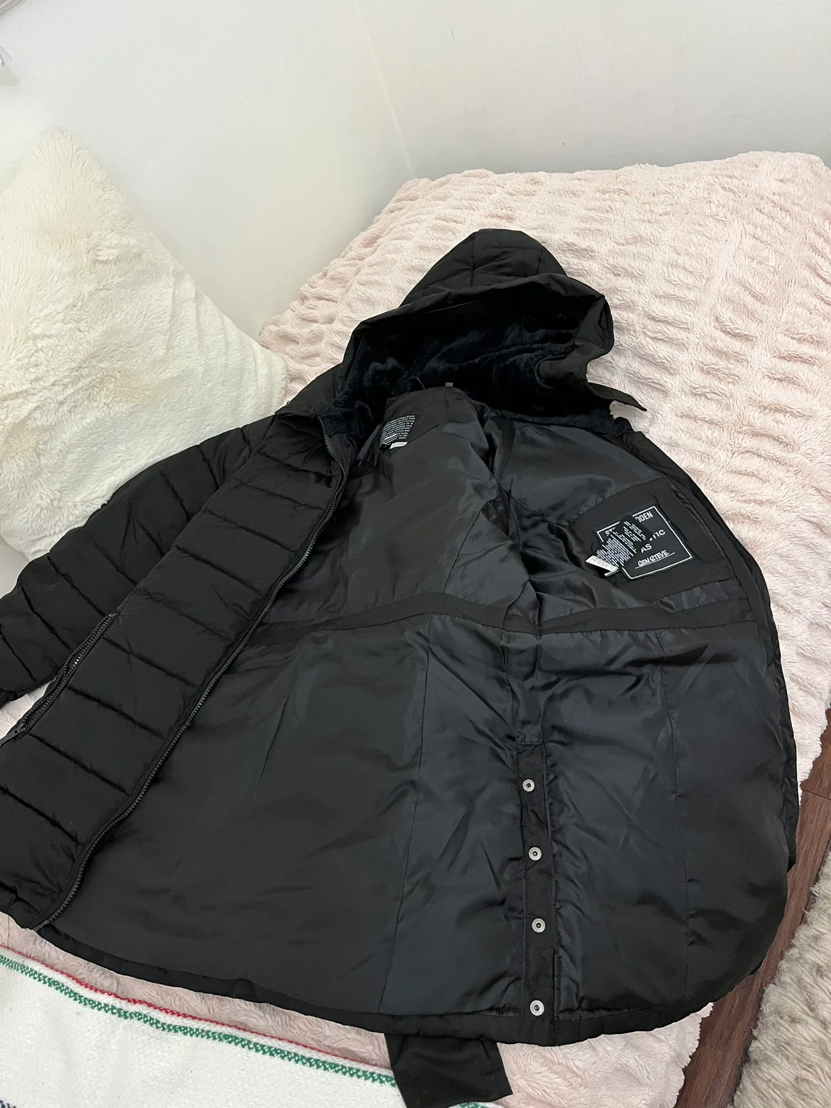 Steve Madden Black coat image indicator(3)