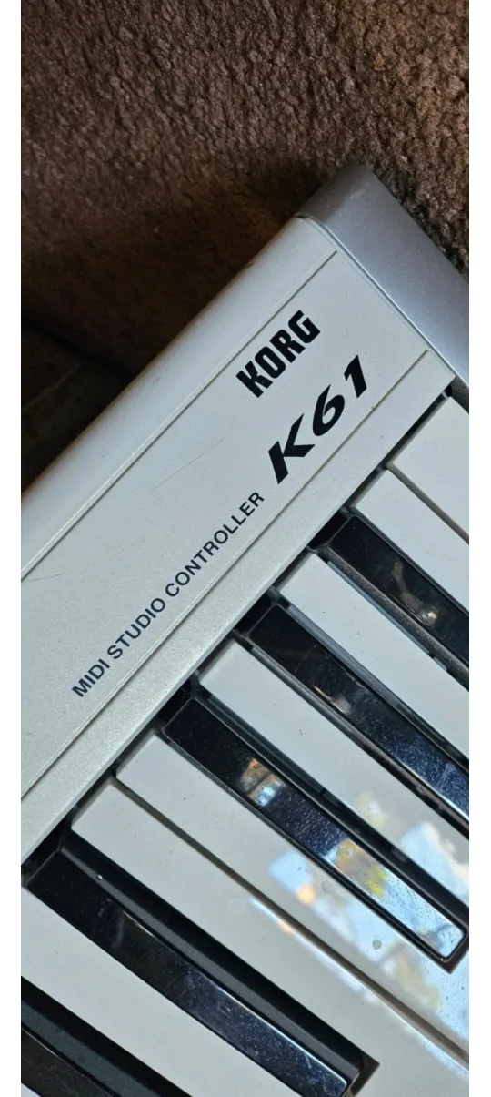 Korg K61 MIDI Studio Controller thumbnail