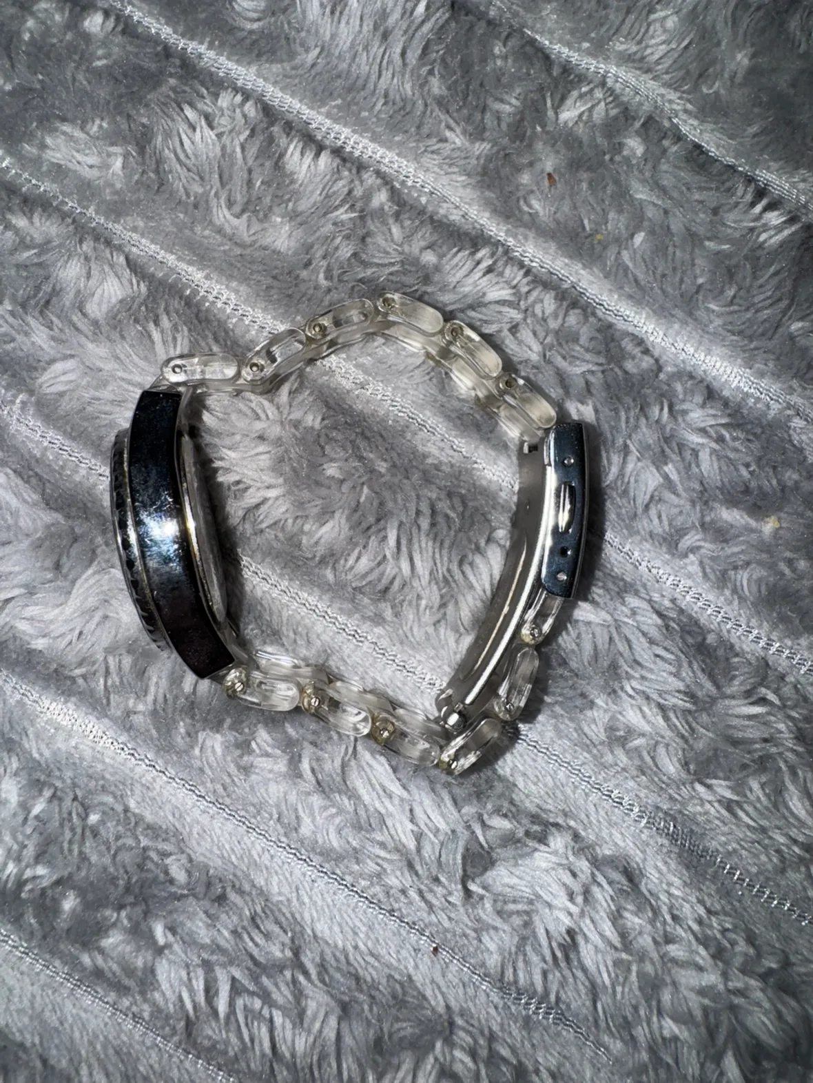 Guess Watch with Swarovski Crystals image indicator(3)