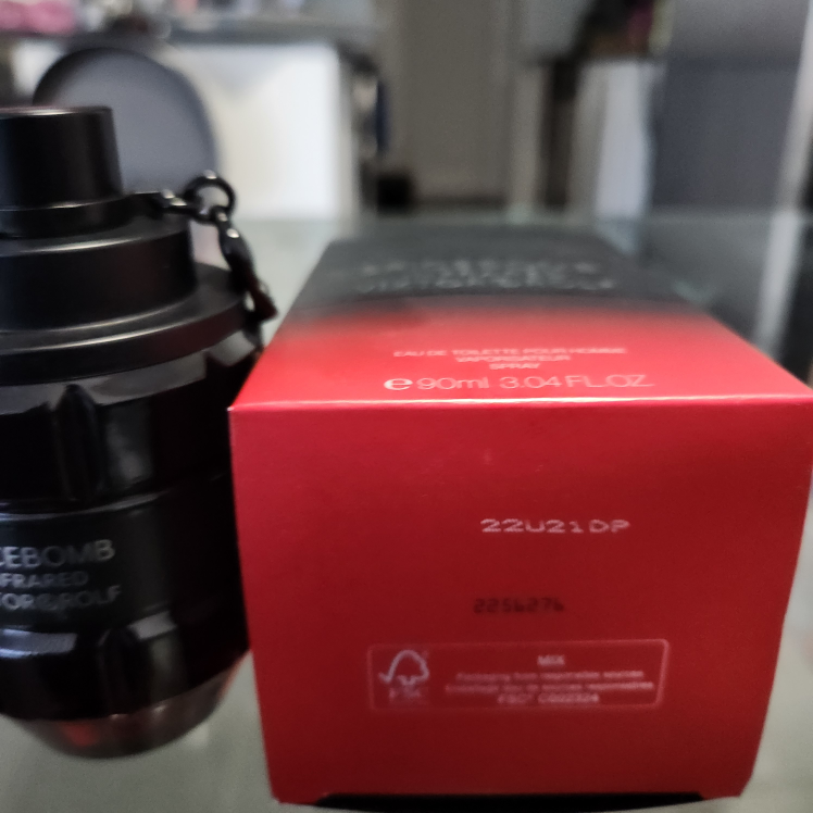 Viktor & Rolf Spicebomb Infrared Eau de Toilette 90ml - photo 3