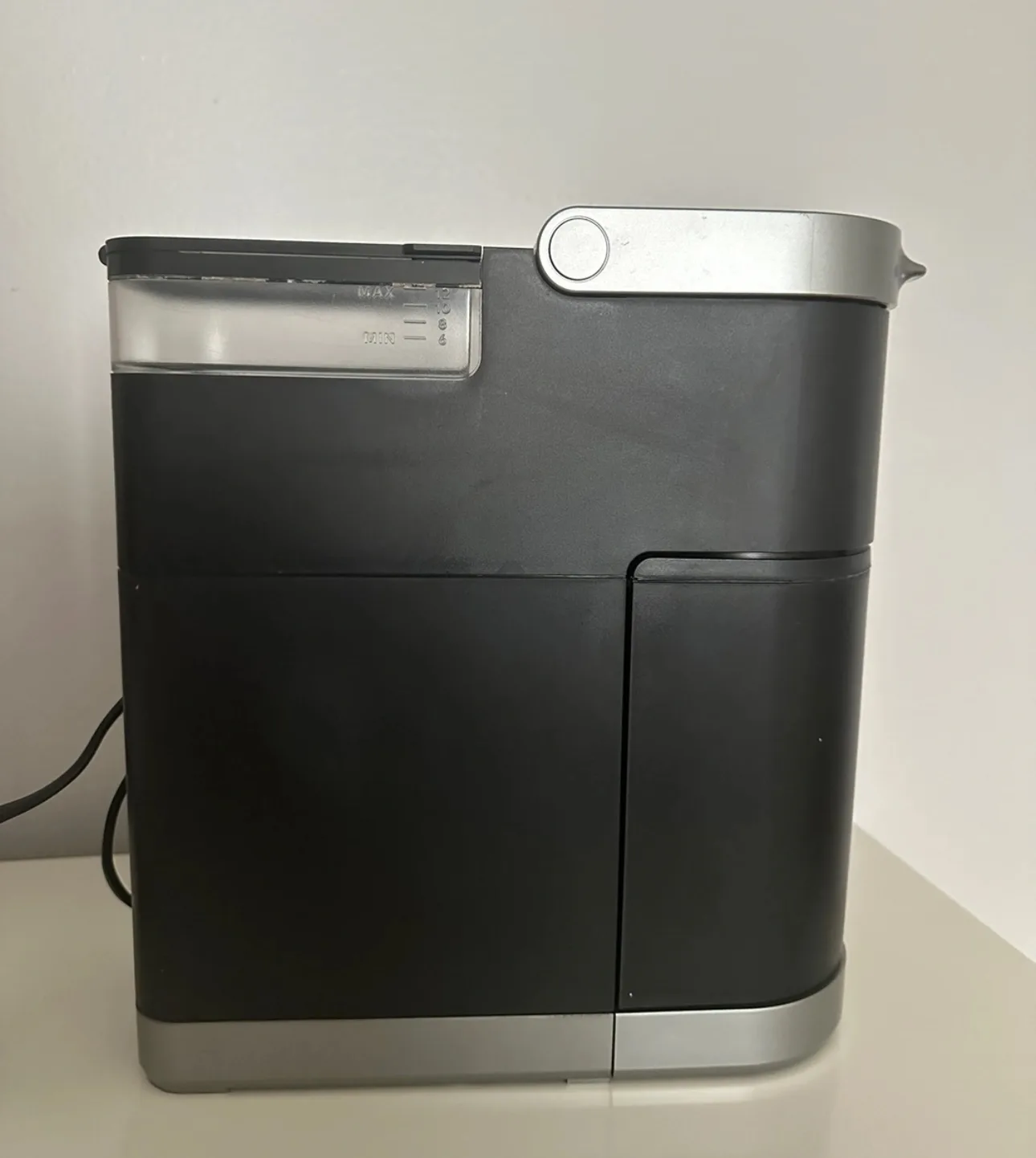 Keurig K-Cup Single Serve Coffee Maker+ 20 pods image indicator(2)