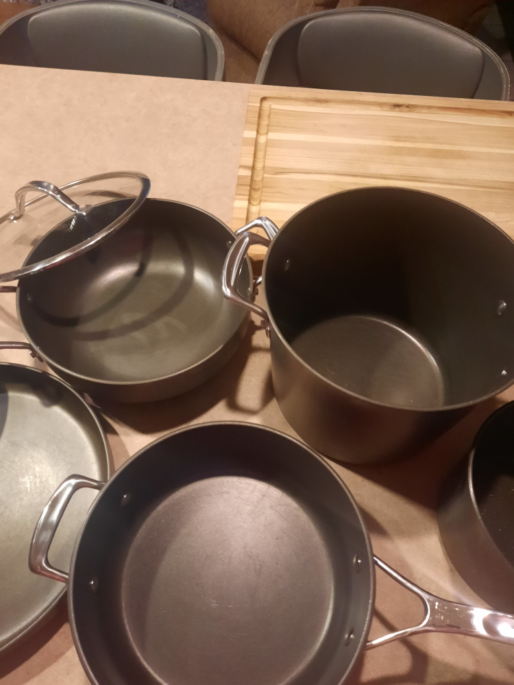Kirkland 9 piece Pots & Pans set - photo 3