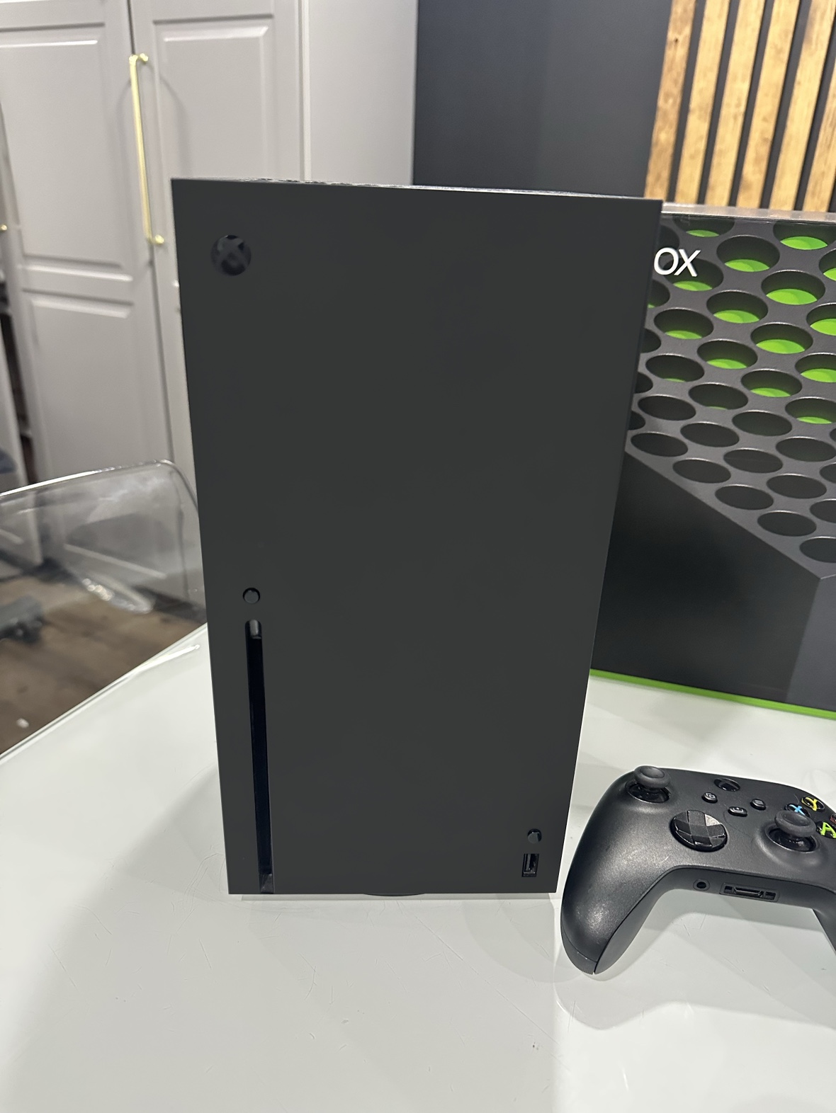 Xbox Series X + extra controllers - photo 2