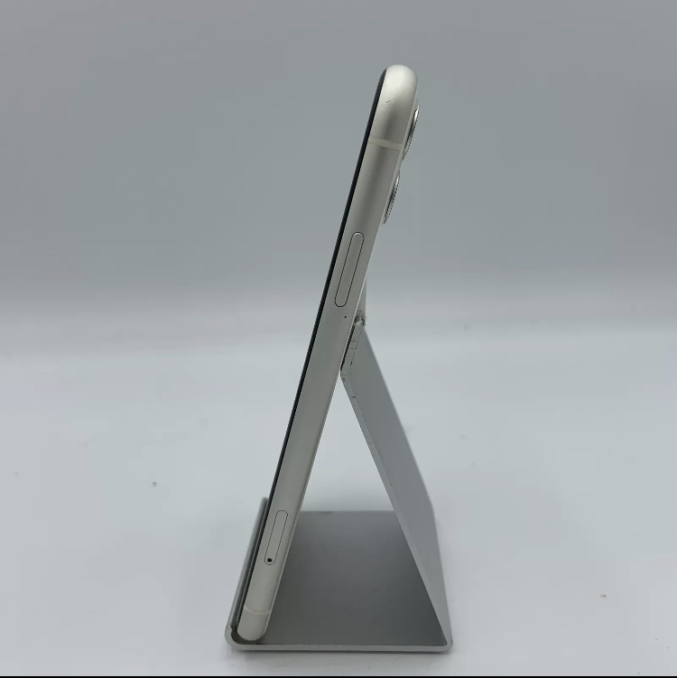 iPhone 11 64GB Unlocked - photo 3