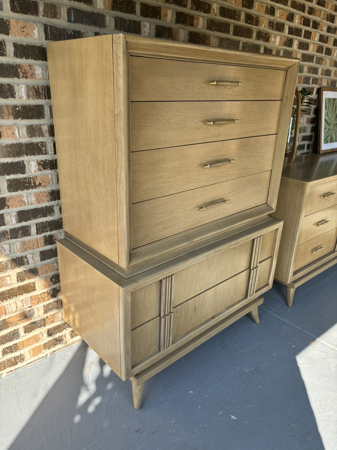 Mid Century Modern Dresser - photo 3