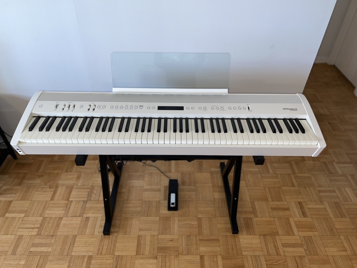 Roland FP-60x Digital Piano - photo 2