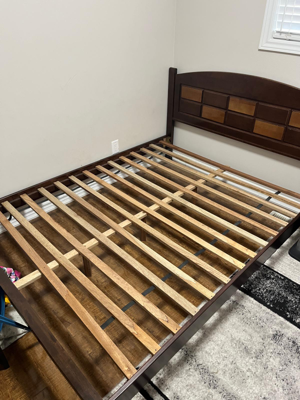 Queen Size Bed Frame - photo 2