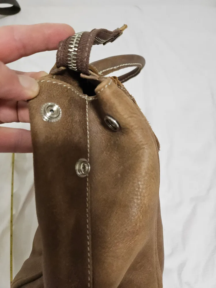 Genuine Leather Roots Handbag image indicator(6)
