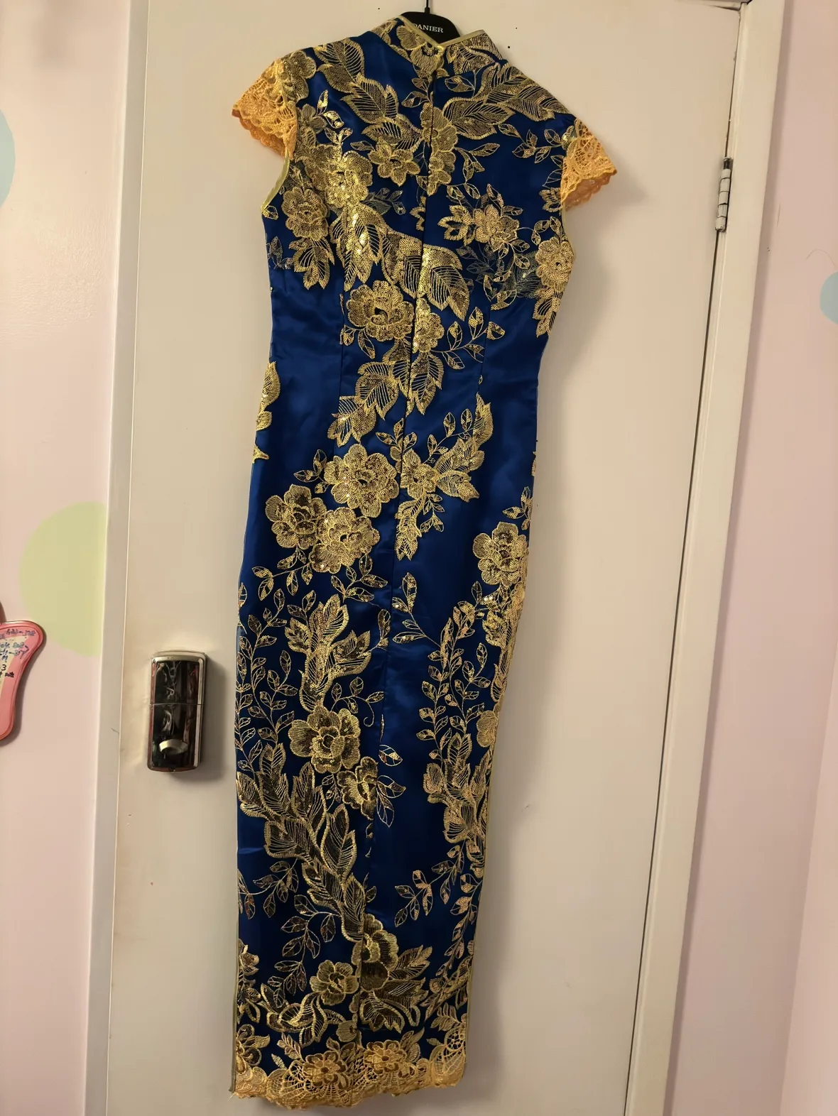 Blue and gold Cheongsam image indicator(2)