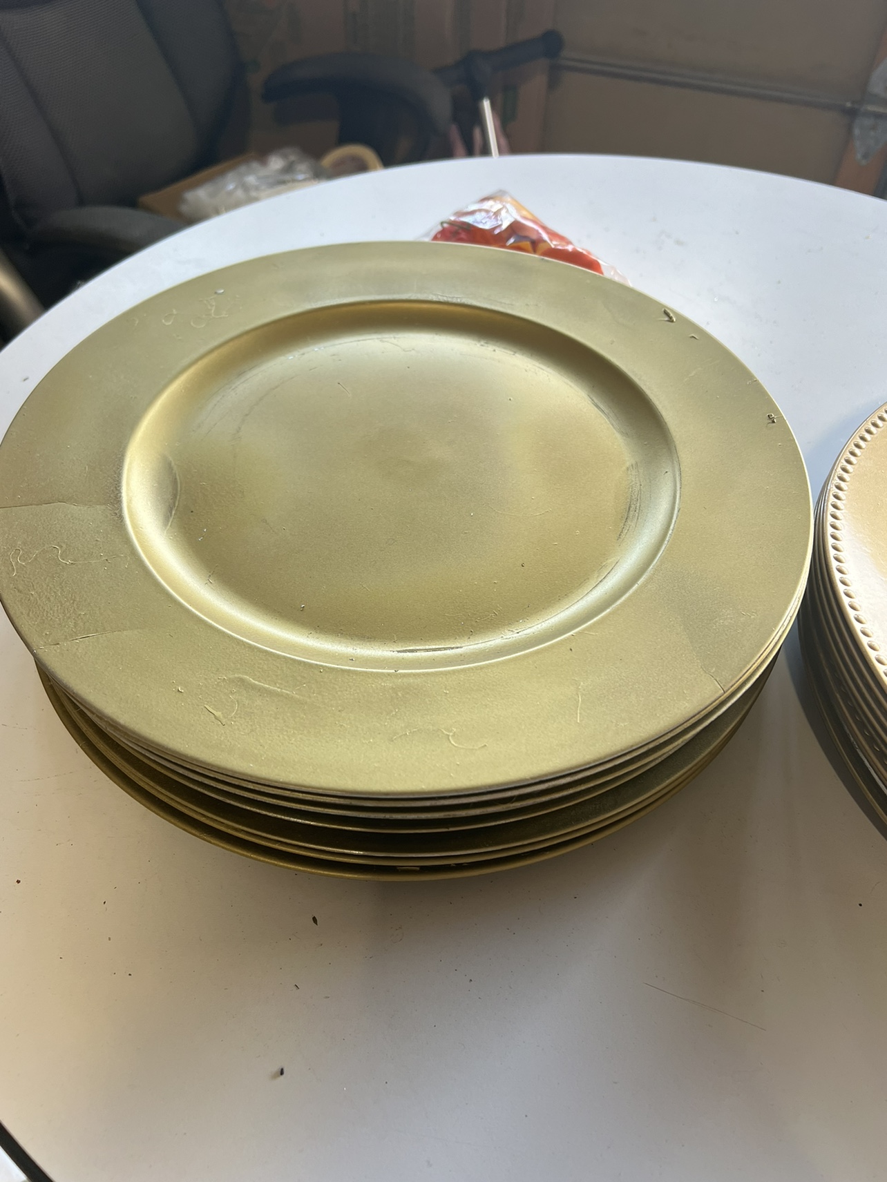 Gold Charger Plates - photo 4