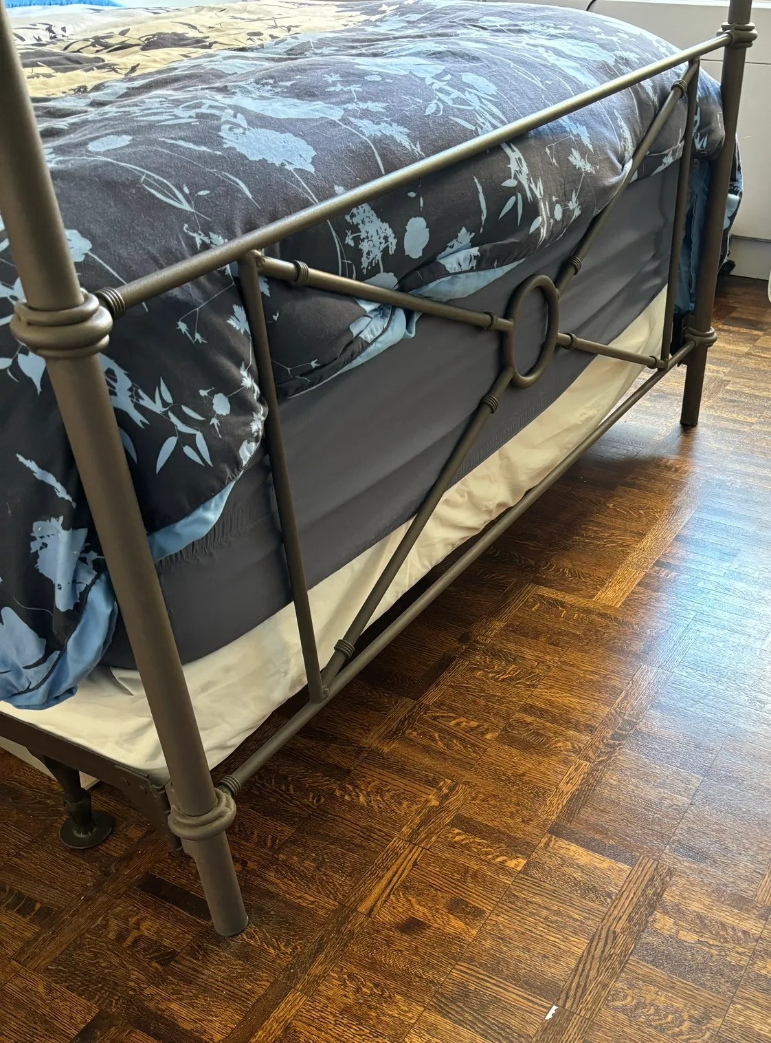 Metal Canopy Queen Size image indicator(5)