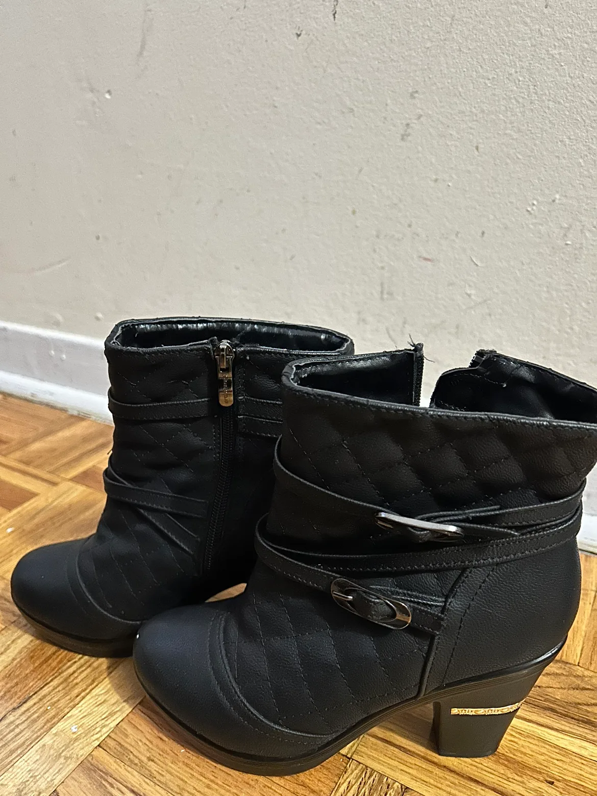 Black Quilted Ankle Boots image indicator(2)