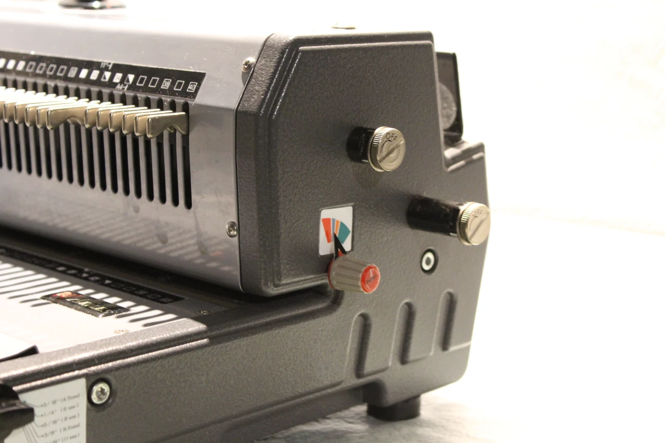 Akiles WireMac 31 Heavy-Duty 3:1 Wire Punch & Binding Machine - photo 3