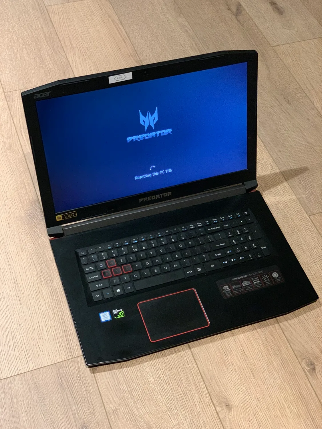 Acer Predator PH317-51 Gaming Laptop image indicator(3)