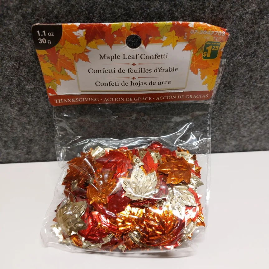 Bundle: Autumn Acrylic Mini Decorations + Sequins image indicator(2)