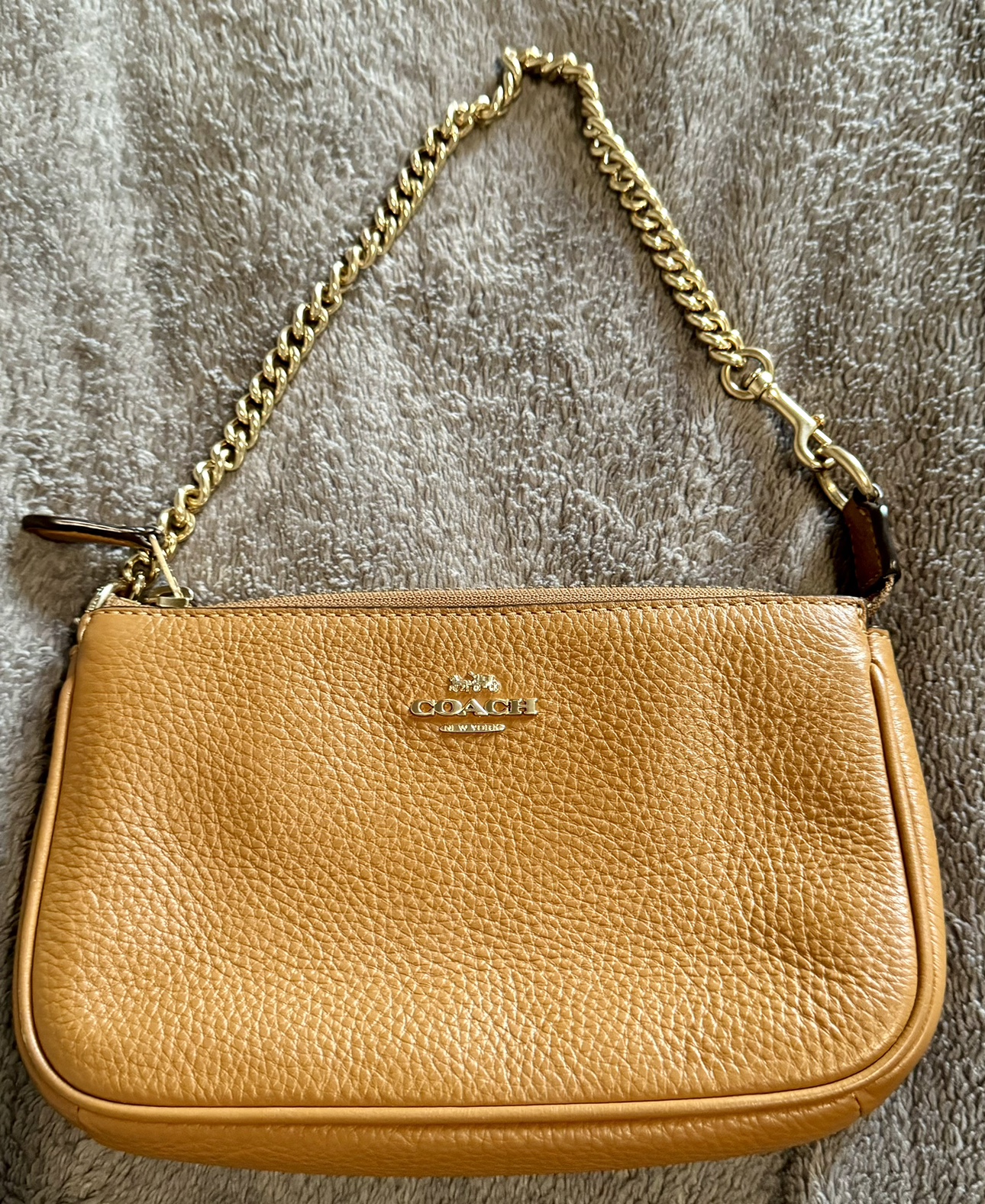 Coach nolita 19