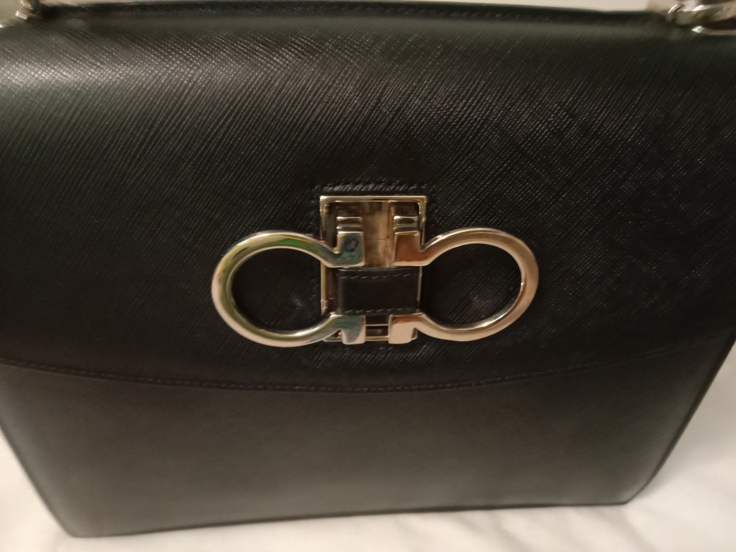 Salvatore Ferragamo Black Leather Handbag (100% Authentic) - photo 4