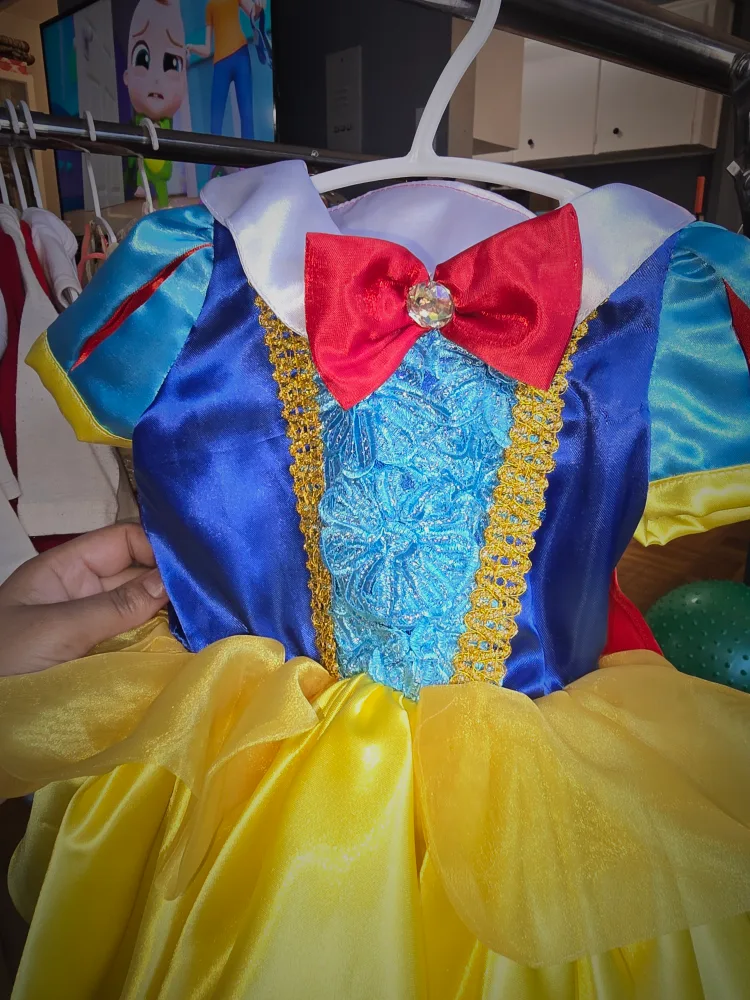 Snow White Costume thumbnail