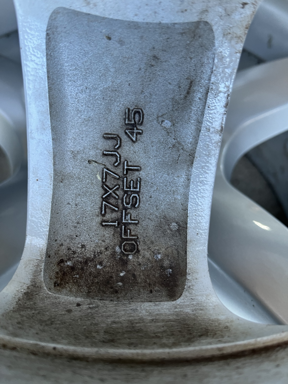 Nissan 17" Wheels - photo 3