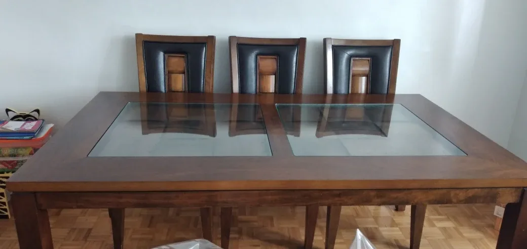 Dining Room Table with Chairs image indicator(2)