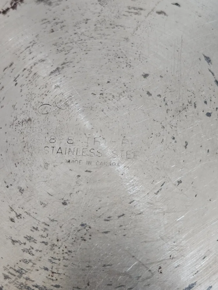 Vintage 11" Stainless Steel Skillet with Dome Lid image indicator(8)