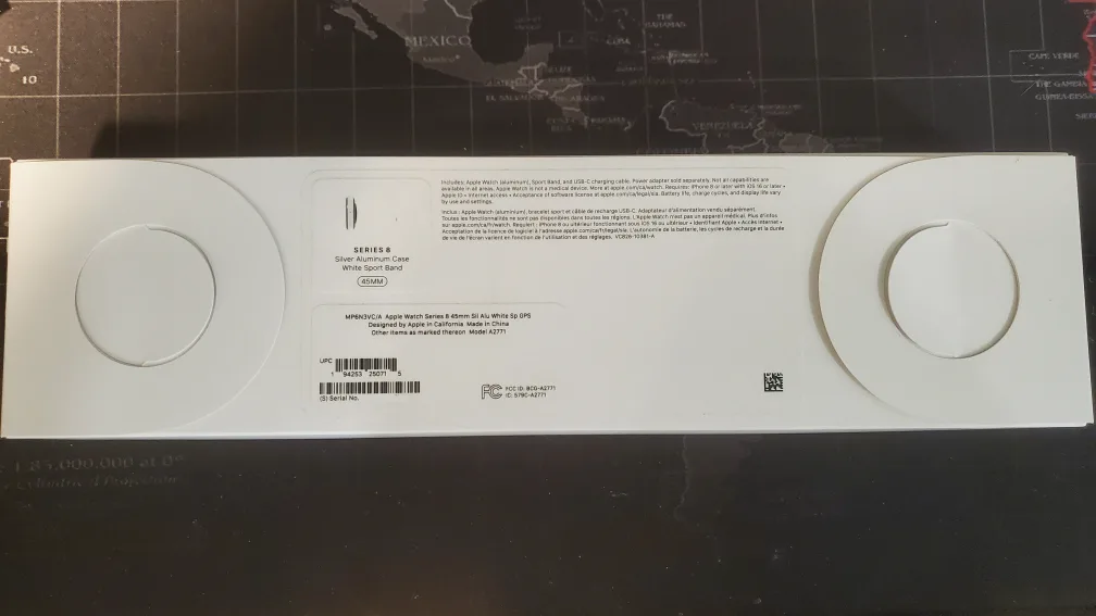 Apple Watch Series 8 45mm Silver Aluminum Case White Sport Band image indicator(2)