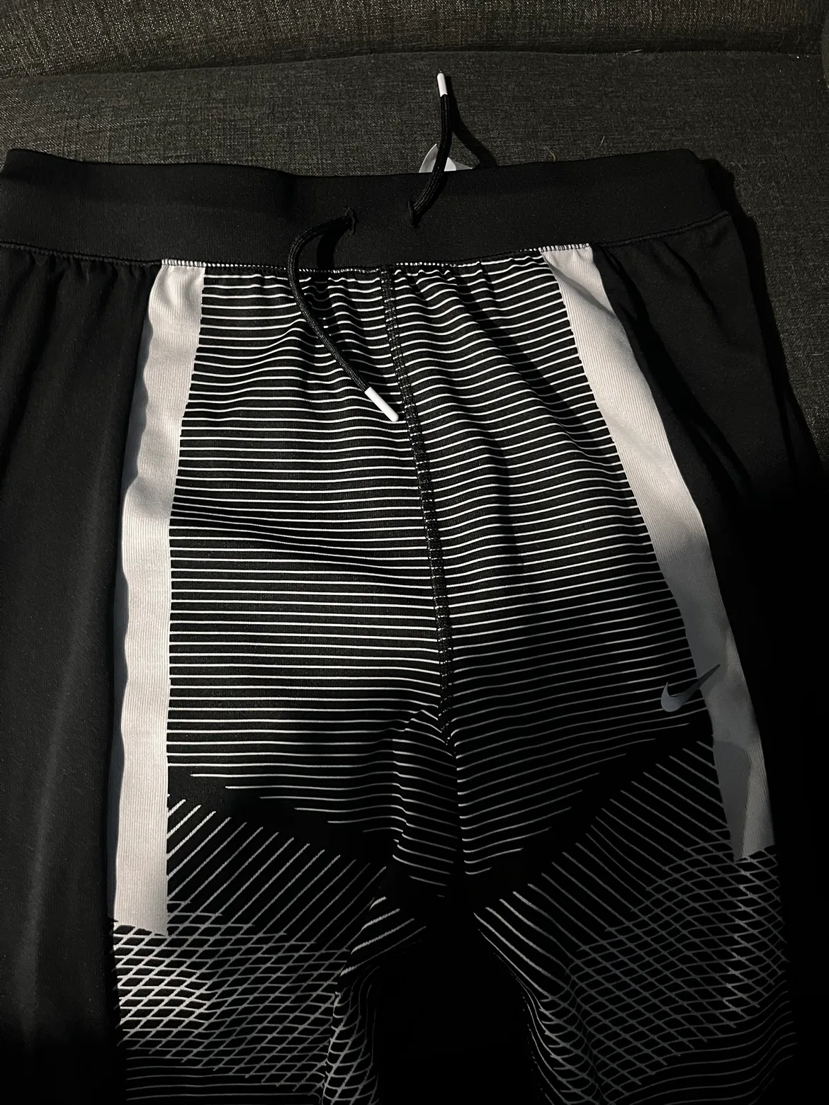 Nike Dri-FIT Running Tights - Black & White image indicator(2)