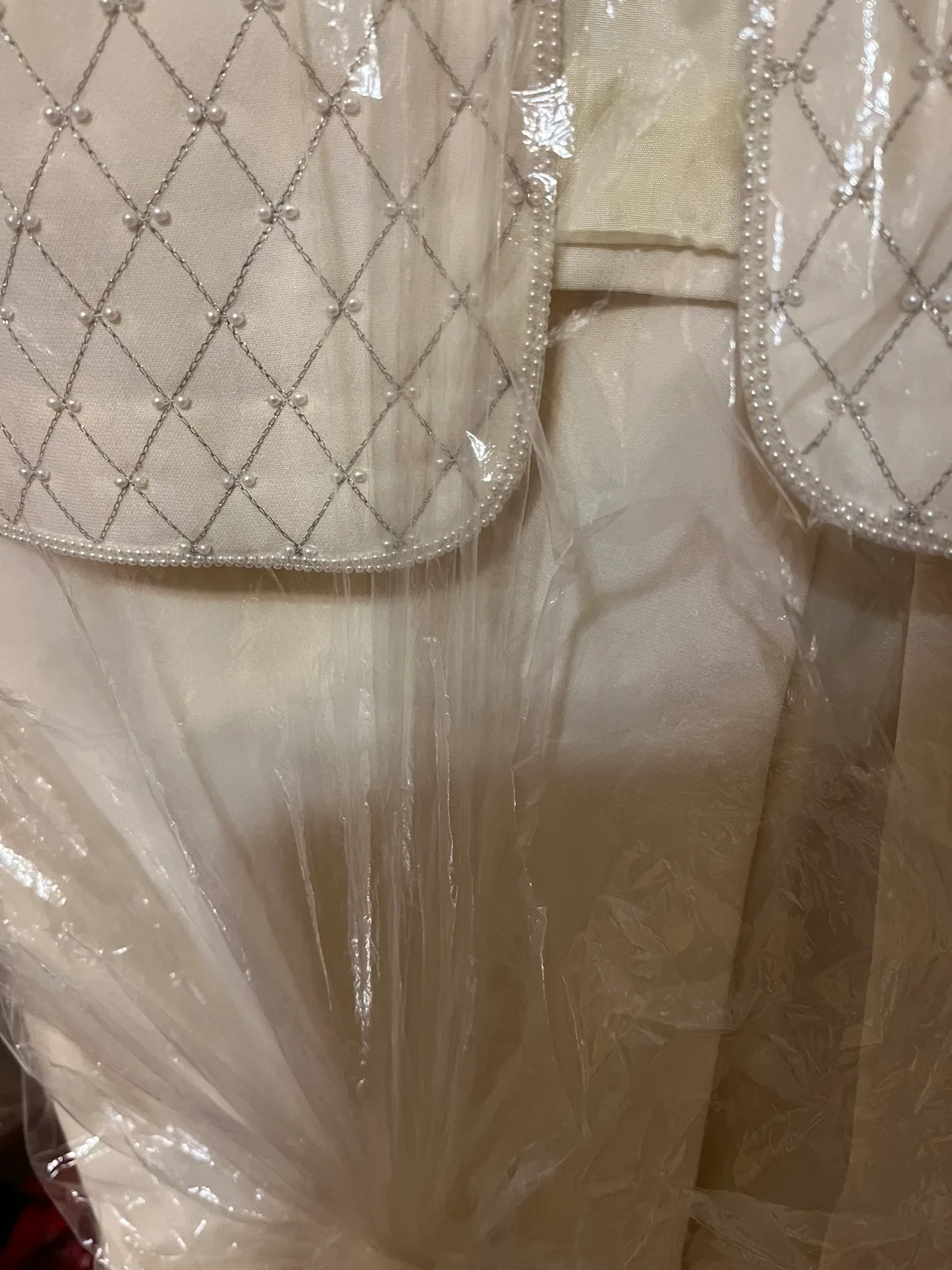 White Suit Size 14 plus 2 pieces image indicator(2)